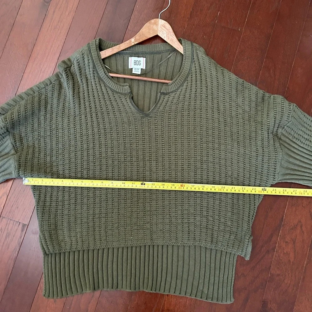 Urban Outfitters BDG Allie Notch Neck Pullover Sweater Green Size XS oversized - Picture 5 of 9
